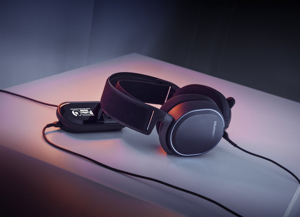 SteelSeries Arctis Pro + GameDAC Gaming Headset - Certified Hi-Res Audio System for PS4 and PC (Renewed)