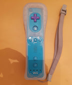 Mario & Sonic Sochi 2014 Olympic Winter Games with Blue Wii Remote Plus - Wii U (Renewed)